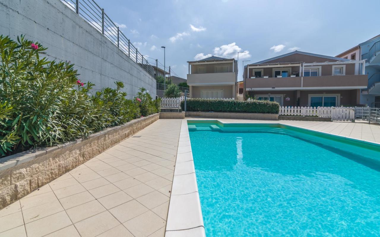 Villetta Federico Climatizzata Con Giardino Privato Viddalba Bagian luar foto