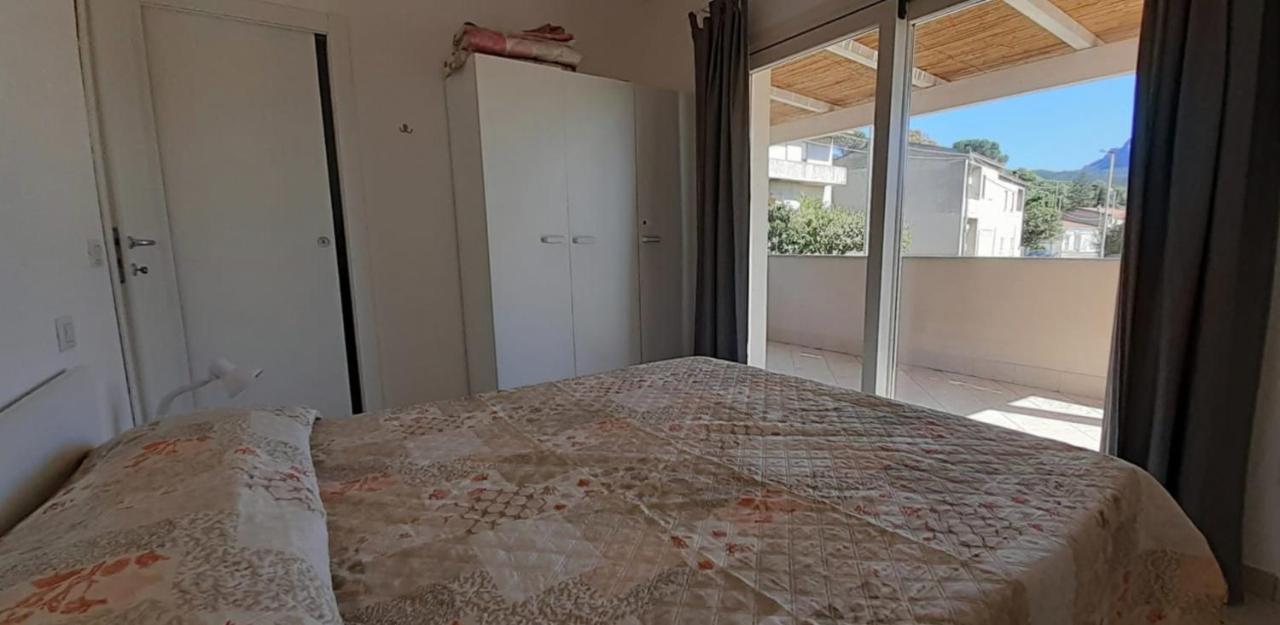 Villetta Federico Climatizzata Con Giardino Privato Viddalba Bagian luar foto